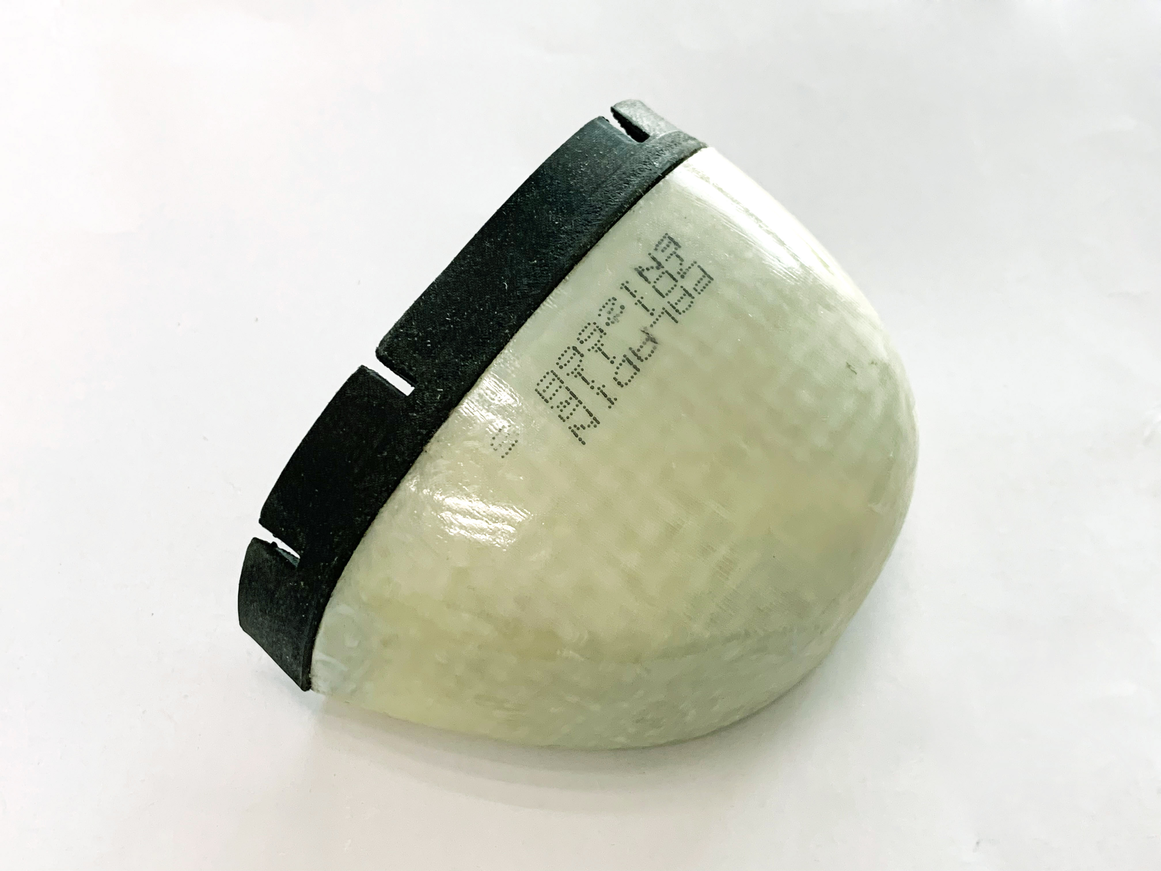 Czapki z wł&oacute;kna szklanego