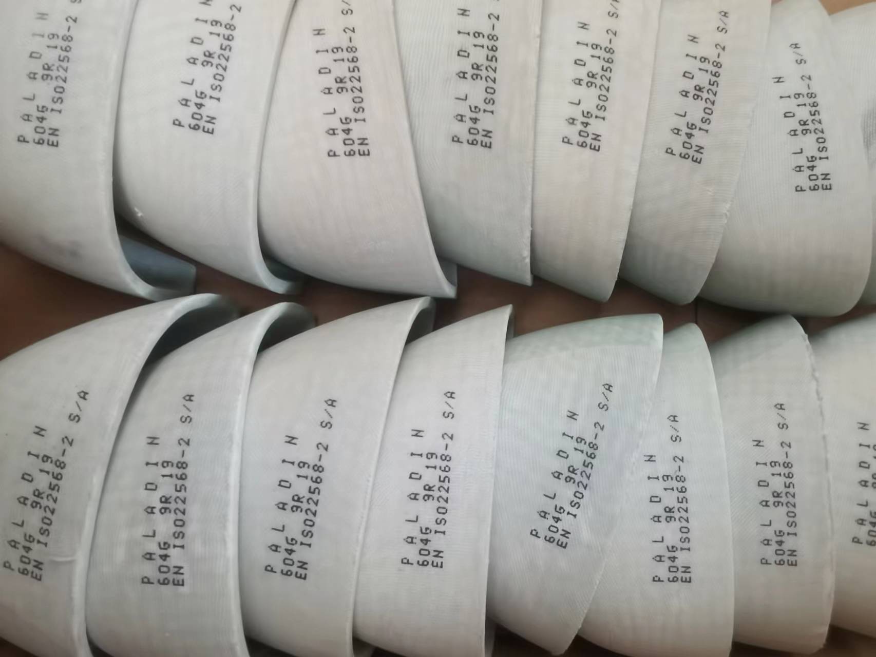 200 J EN ISO22568 Standardowy Model czapki z włókna szklanego 604G dla butów roboczych PU