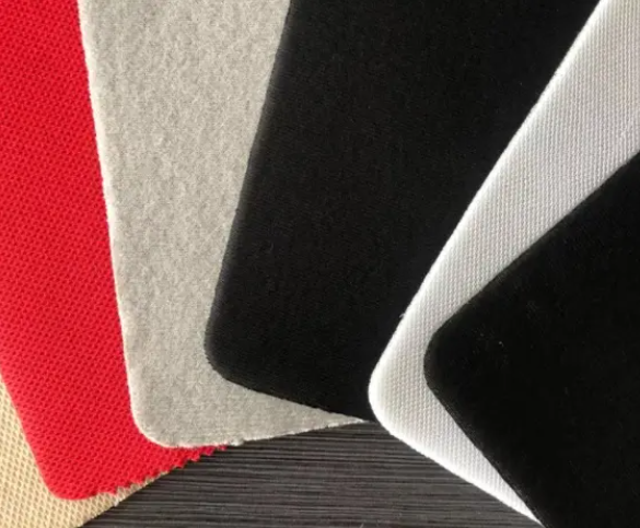 Wyści&oacute;łki do but&oacute;w z laminowanej tkaniny na podłożu gąbkowym